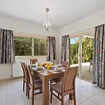 Anthorina Gardens Retreat * باراليمني