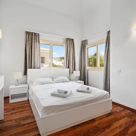 Anthorina Gardens Retreat * Paralimni