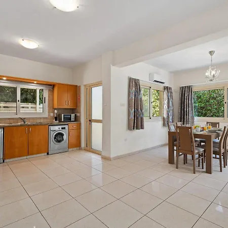 Anthorina Gardens Retreat Villa Paralimni