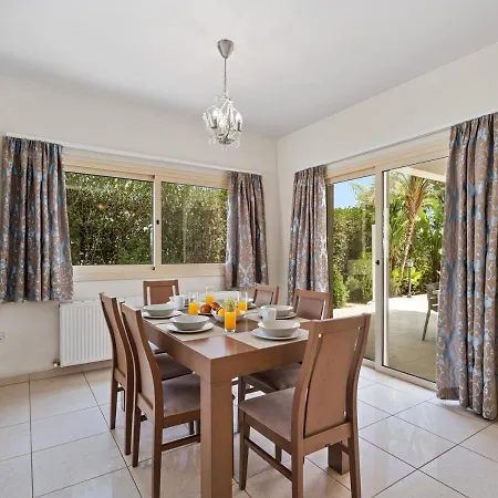 Anthorina Gardens Retreat * Paralimni