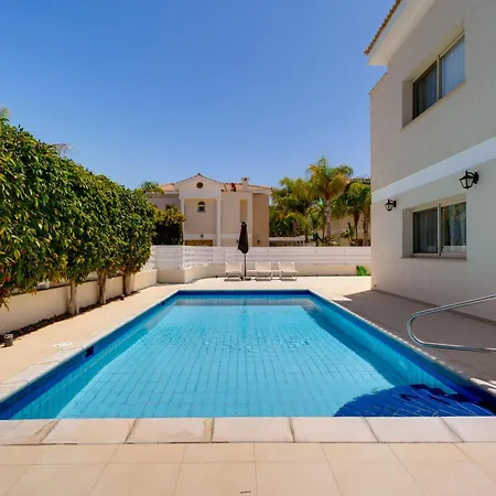 Anthorina Gardens Retreat Παραλίμνι