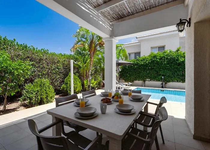 Anthorina Gardens Retreat パラリムニ