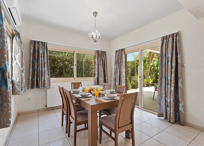 Anthorina Gardens Retreat * パラリムニ