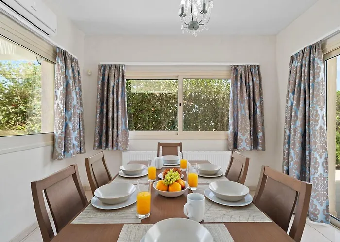 Anthorina Gardens Retreat パラリムニ